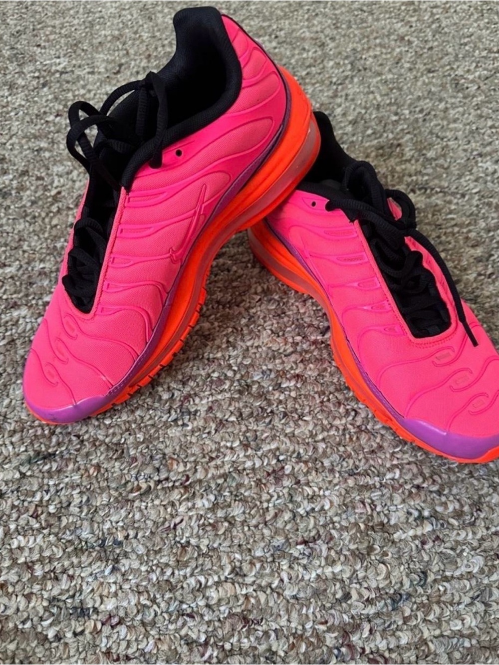 Nike Men’s Hot Pink and Orange air max